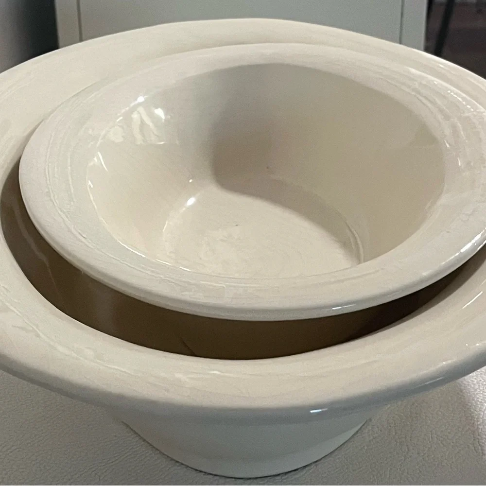 Set of Cream Oval Serving Bowls
